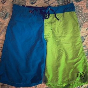 Men’s Volcom Boardshorts